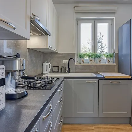 Apartman Queen Jelena - Happy *